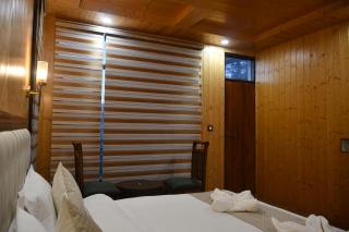 Mountain View Manor - 9