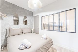 Modern Family Suite with 3 bedrooms and 2 bathrooms for 6 people - 3