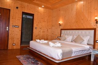 Mountain View Manor - 6