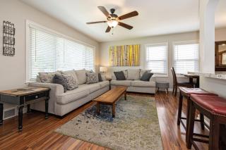 OPEN 4BR2BA Sleeps 8 Near Hwy Covered Deck - 7