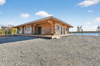 Cedar Heaven Lake Lodge - 1