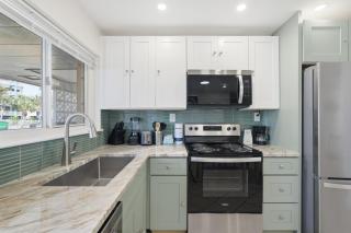 210B - 1BR/1 Bath at Seaspray Condos on Okaloosa Island, Fort Walton Beach, Fl - 3