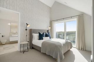 Modern Home with Stunning Gannel Estuary Views - 3