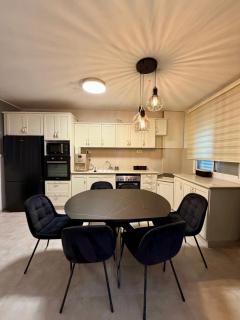 חלון לצפון - 8