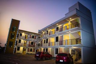 Georgina's Court - 3