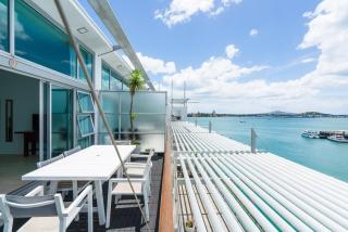 Princes Wharf Amazing 2 bedroom Free Parking - 4