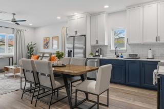 Family Escape Near AUS Games, Pool, EV Charger - 0