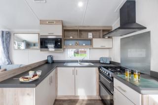 Caravan C32 at Landscove Holiday Park - 8