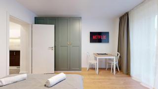 NEW Studio by Nivy & Bus Station w AC - 5