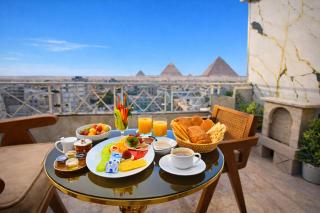 Zoom Pyramids View inn - 8