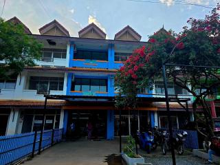 At Mutta Lanta House - 3