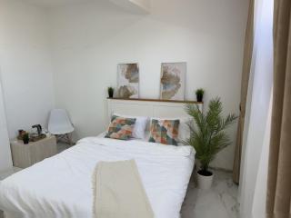 Your Own Cozy Small Unit IS NOT HOLIDAY HOME - 5