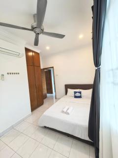 Comfy Corner House 4BR @10 mins legoland 10-16pax - 2