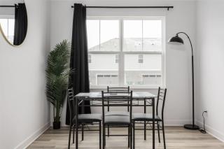 Modern Luxury Retreat Westfield- Near Grand Park - 7