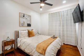 Spacious 4BR Home with Pool Table Jacuzzi and Gym and Gazebo - 1