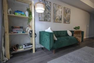 Safari Luxe 3 Bedroom Designer Condo Near Downtown - 4