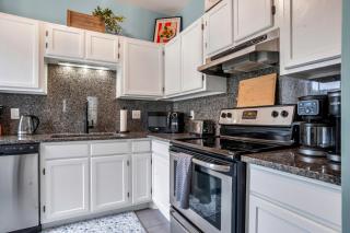 Victorian Style 1 Bedroom with Modern Touches, steps from Forsyth Park - 1