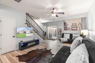 Home Away from Home 2 Close to KCI Airport, Weston - 9