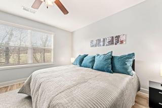 Home Away from Home 2 Close to KCI Airport, Weston - 8