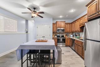 Home Away from Home 2 Close to KCI Airport, Weston - 4