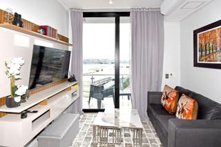 Stylish Penthouse Studio in Ellipse Waterfall - 0