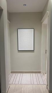 شقة فاخرة بغرفتين نوم وصالة - 7