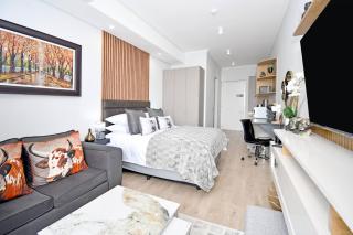 Stylish Penthouse Studio in Ellipse Waterfall - Midrand - 1