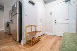 OTR 1BR by TQL, Sleeps 4ppl, Lux King Bed, Wifi, 4th Fl - 0