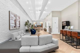 NEW Ultimate Downtown Boston Game Loft Free Parkng - 2