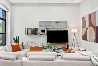 NEW Ultimate Downtown Boston Game Loft Free Parkng - 1