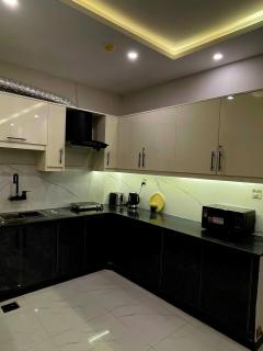 Modern 2 Bed Apartment at Bahria - 9