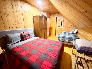 Rustic Log Chalet in Nature - Chalet Le Melisse - 3