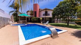 Casa com Jacuzzi, Piscina e Garagem em Jacuipe - 0