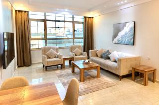 Four Seasons Suites - 9