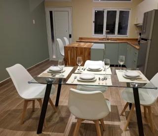 Pristine Rooftop 2 Bedroom Apartment centrally located with a view - 3