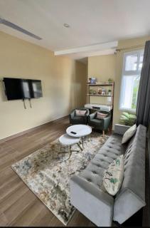 Pristine Rooftop 2 Bedroom Apartment centrally located with a view - 2