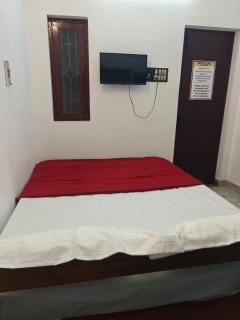 Sri Balaji Guest House Near Auroville Beach - 7