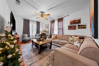 Primrose Cottage - Fire Pit & Close to Downtown - 8