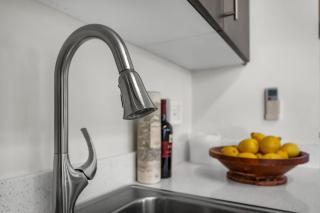 Grand Studio On The Promenade Free Parking - 3