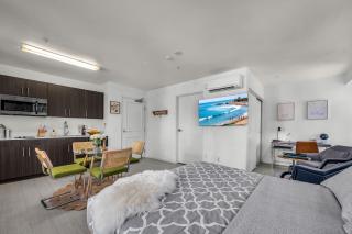 Grand Studio On The Promenade Free Parking - 2