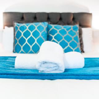 Charming 3 Bed House - Garden - Parking - Wi-Fi Netflix 83BMH - 2