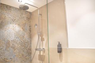 Vista Apartments - 3