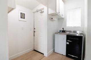 Private Guesthouse Studio Near Echo Park - 1