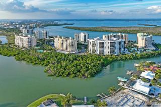 Coral Crest: 3BR Waterfront Condo - 9