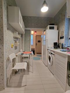 Artsy entire House, fully equipped, 2 rooms, 2 beds, parking, all to yourself! - Bucharest - 9