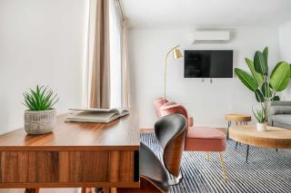 26-1C Gramercy Large 1BR WD - 5