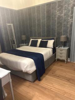 2 Minutes from Drumcondra Station - 5