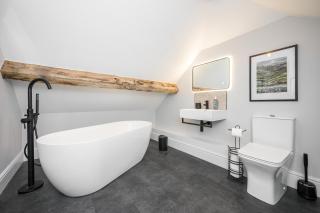 Goytre Hall Self Catering Guest Accommodation - 6