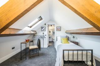 Goytre Hall Self Catering Guest Accommodation - 3