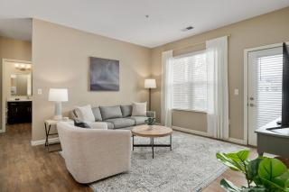 Cozy Dublin 2BR 1st Floor Easy Free Parking - 5